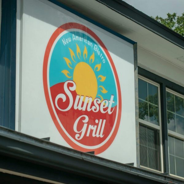 Fredericksburg,,Texas,-,June,15,,2020:,Sunset,Grill,Restaurant,Sign